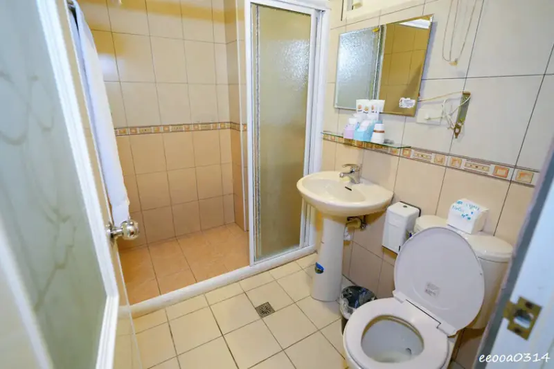 南投清境民宿「清境小築」，絕佳山景視野，平價舒適景觀四人房!