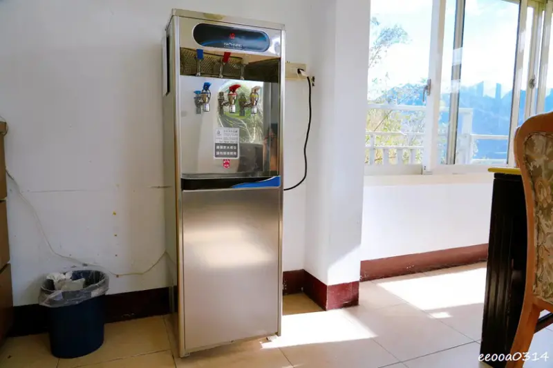 南投清境民宿「清境小築」，絕佳山景視野，平價舒適景觀四人房!