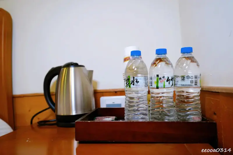 南投清境民宿「清境小築」，絕佳山景視野，平價舒適景觀四人房!