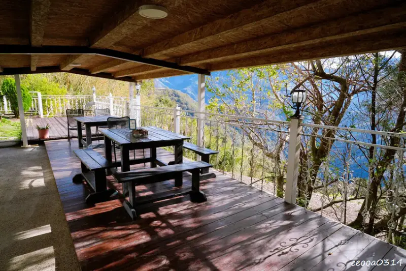 南投清境民宿「清境小築」，絕佳山景視野，平價舒適景觀四人房!