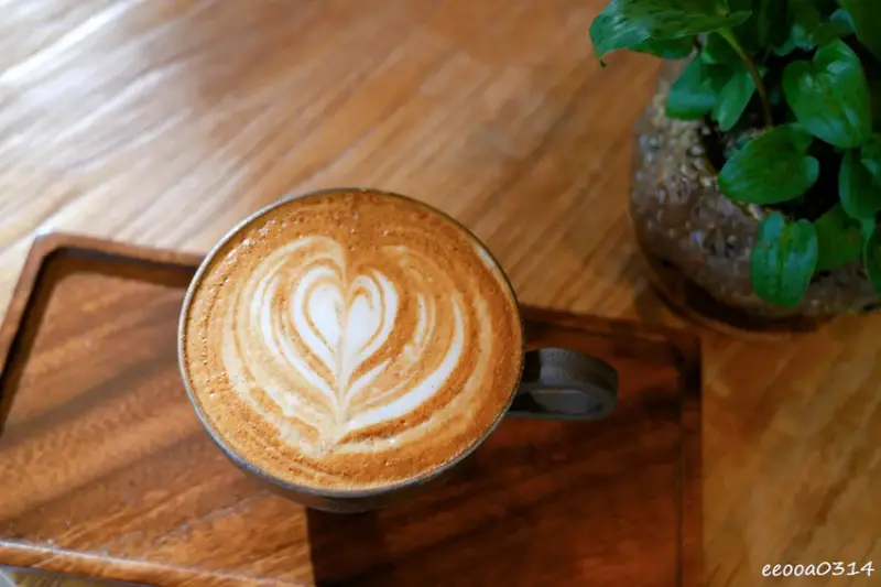 南投鹿谷咖啡廳「嶋嶋坐」，近溪頭森林遊樂區不限時甜點、下午茶