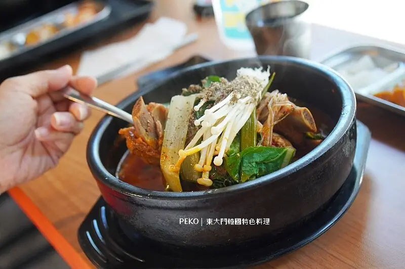 馬鈴薯排骨湯,台北韓式料理,馬鈴薯豬骨湯,台電大樓美食,師大美食,韓國豬腳,師大韓式料理 @PEKO の Simple Life