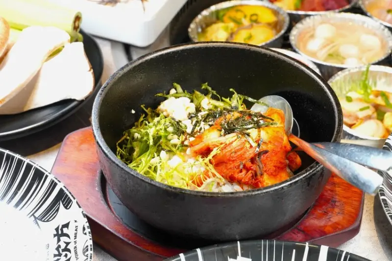 現切肋眼牛排、和牛嫩肩牛排吃到飽 肉次方新菜登場 吃一片就回