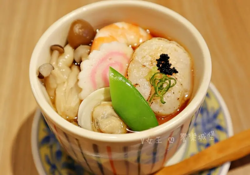 坐著做。海鮮丼飯專門店（新莊幸福店）｜巷弄中驚喜日式料理，海