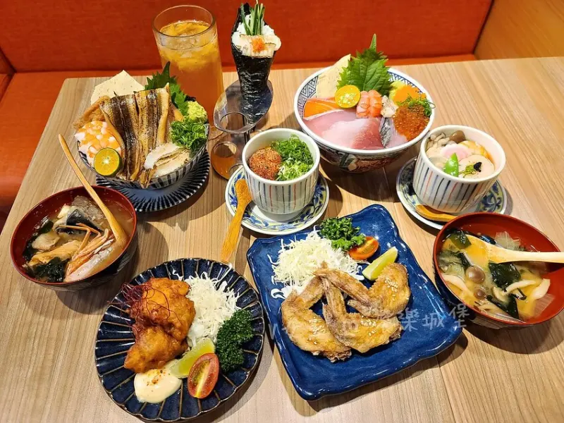 坐著做。海鮮丼飯專門店（新莊幸福店）｜巷弄中驚喜日式料理，海