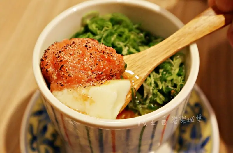 坐著做。海鮮丼飯專門店（新莊幸福店）｜巷弄中驚喜日式料理，海