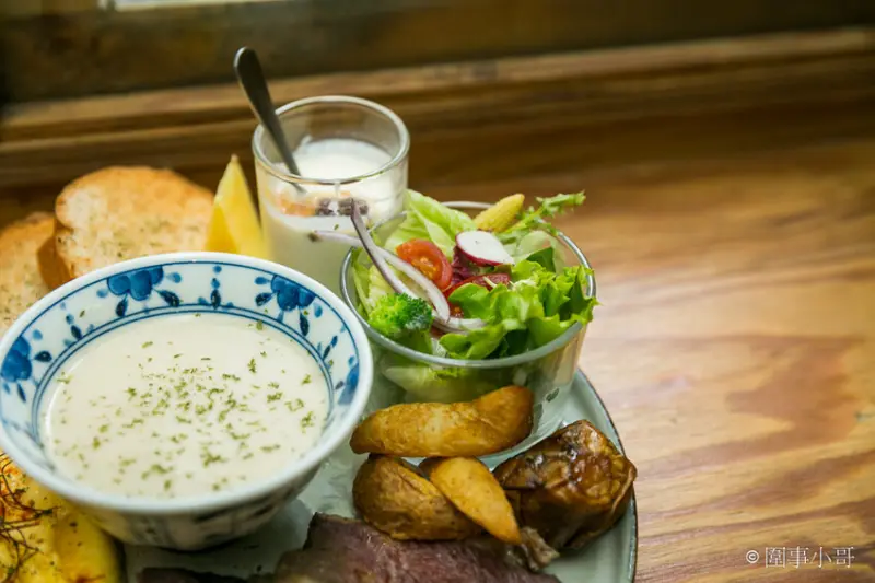 宜蘭羅東早午餐-老宅風格的奧莉薇雅早午餐，特愛她的裝潢風格，早午餐不錯吃而且也有咖啡與甜點可以選擇呢， @圍事小哥的幸福相框