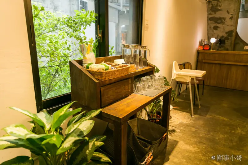 宜蘭羅東早午餐-老宅風格的奧莉薇雅早午餐，特愛她的裝潢風格，早午餐不錯吃而且也有咖啡與甜點可以選擇呢， @圍事小哥的幸福相框