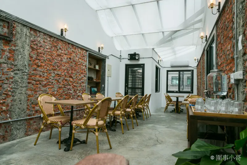 宜蘭羅東早午餐-老宅風格的奧莉薇雅早午餐，特愛她的裝潢風格，早午餐不錯吃而且也有咖啡與甜點可以選擇呢， @圍事小哥的幸福相框