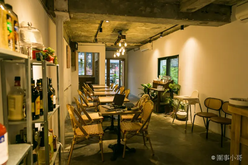 宜蘭羅東早午餐-老宅風格的奧莉薇雅早午餐，特愛她的裝潢風格，早午餐不錯吃而且也有咖啡與甜點可以選擇呢， @圍事小哥的幸福相框