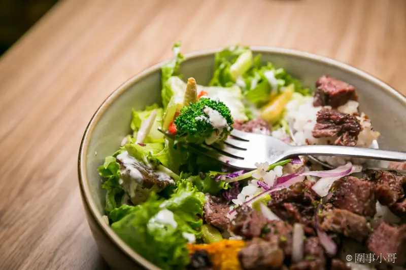 宜蘭羅東早午餐-老宅風格的奧莉薇雅早午餐，特愛她的裝潢風格，早午餐不錯吃而且也有咖啡與甜點可以選擇呢， @圍事小哥的幸福相框