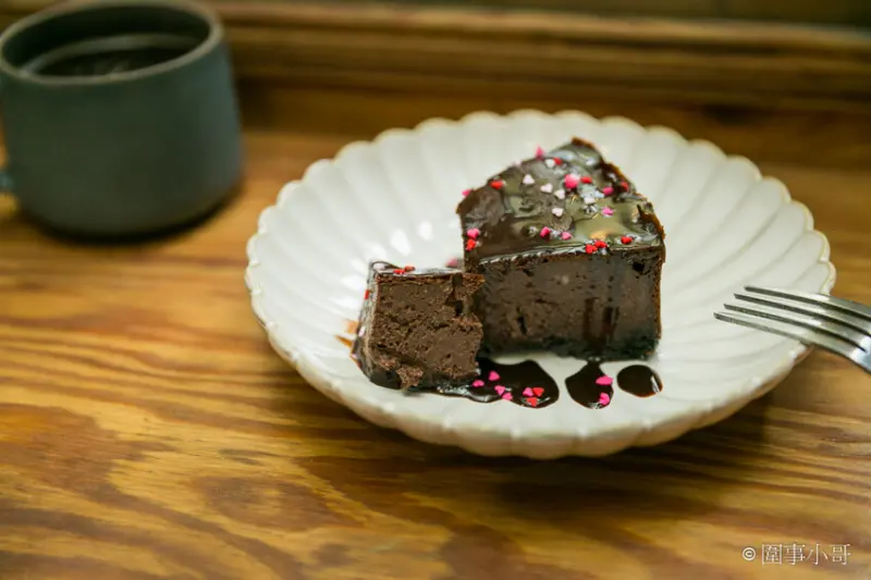 宜蘭羅東早午餐-老宅風格的奧莉薇雅早午餐，特愛她的裝潢風格，早午餐不錯吃而且也有咖啡與甜點可以選擇呢， @圍事小哥的幸福相框