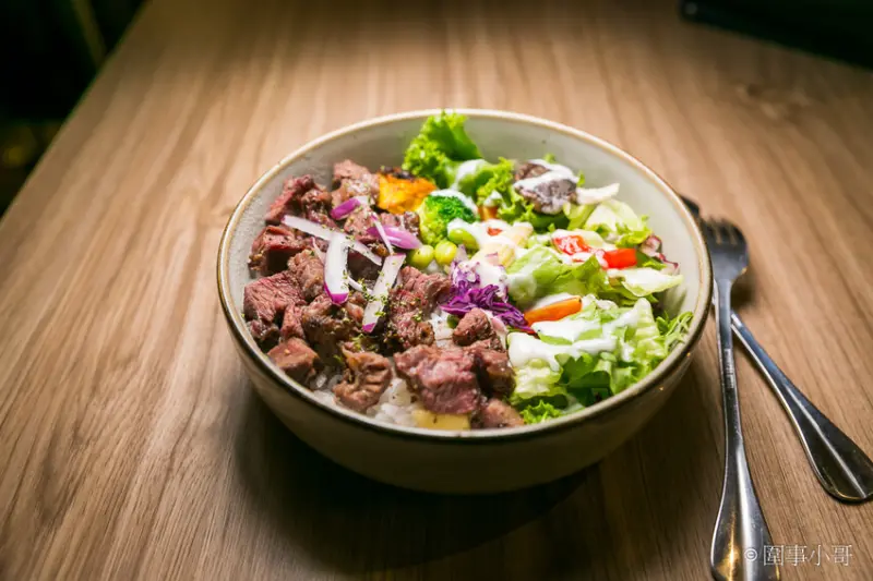 宜蘭羅東早午餐-老宅風格的奧莉薇雅早午餐，特愛她的裝潢風格，早午餐不錯吃而且也有咖啡與甜點可以選擇呢， @圍事小哥的幸福相框