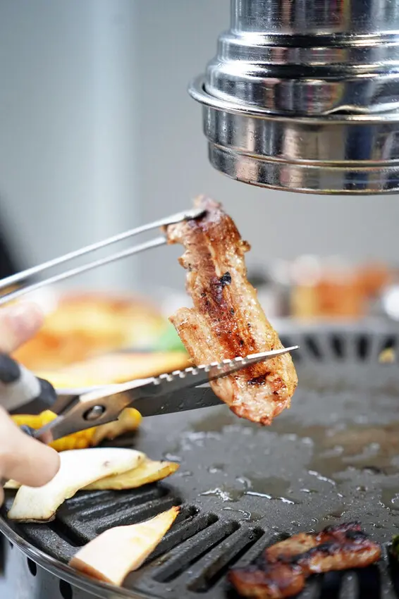 台中吃到飽推薦【肉夯夯韓式燒肉吃到飽】台灣豬原塊肉品/韓式鍋