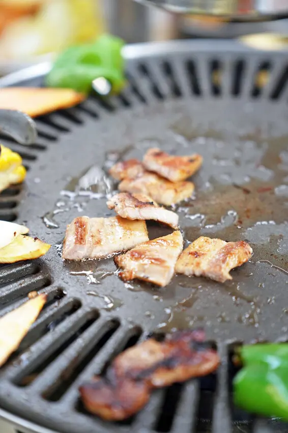 台中吃到飽推薦【肉夯夯韓式燒肉吃到飽】台灣豬原塊肉品/韓式鍋