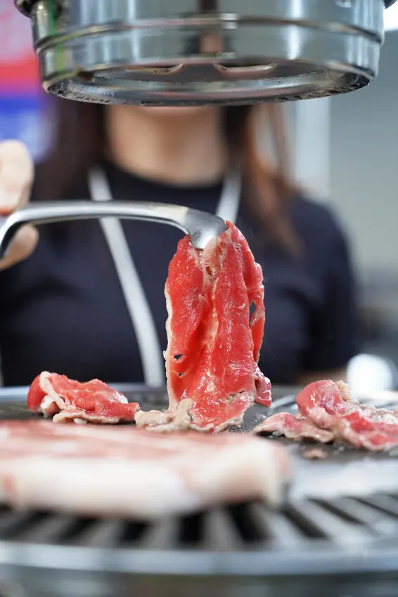 台中吃到飽推薦【肉夯夯韓式燒肉吃到飽】台灣豬原塊肉品/韓式鍋