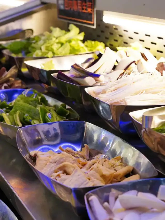 台中吃到飽推薦│肉夯夯韓式烤肉吃到飽│無紙鐵盤烤肉│享受最直