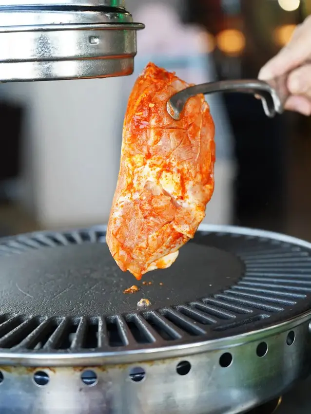 台中吃到飽推薦│肉夯夯韓式烤肉吃到飽│無紙鐵盤烤肉│享受最直