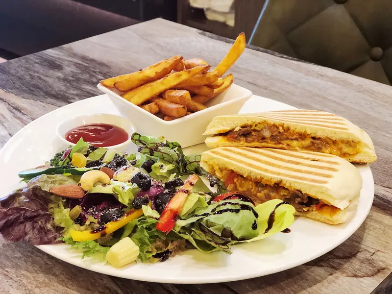 It’s okay 沒事咖啡 天母早午餐 台北士林法院旁讓人喘口氣休憩的不限時咖啡廳