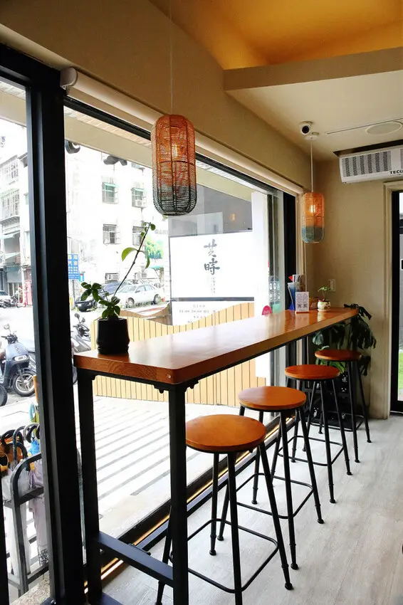 台北寵物友善餐廳｜其時Bistro〜台北草地寵物餐廳，有專屬