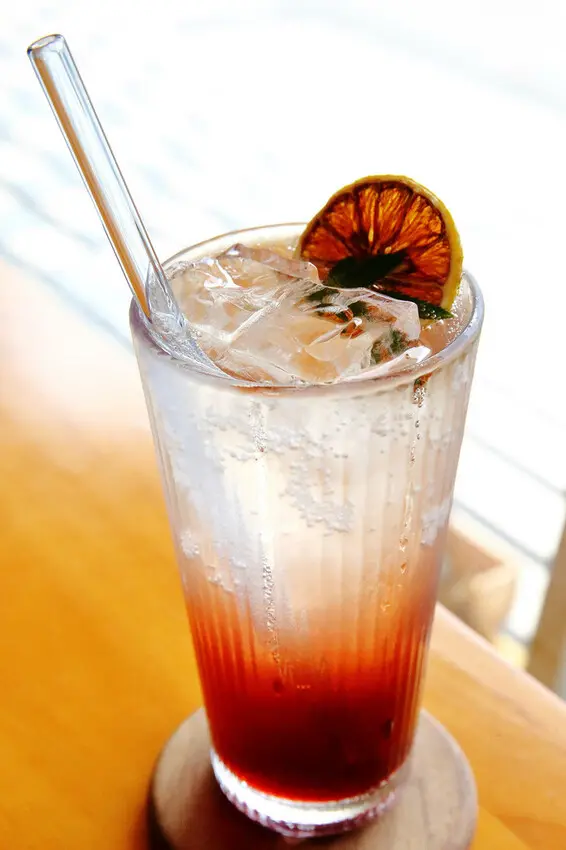 台北寵物友善餐廳｜其時Bistro〜台北草地寵物餐廳，有專屬