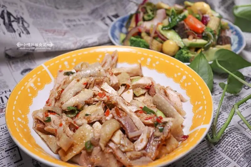 【樂華夜市美食】『小么雞鹹水雞 樂華夜市店』排隊美食/雞肉以