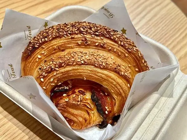 （台北下午茶）Snob café微風南山店～台北最強可頌開新