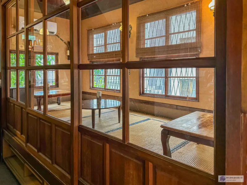 台南昭和復古老宅咖啡廳！「島鹿·喫茶」必吃招牌布丁與炙燒明太子飯糰。