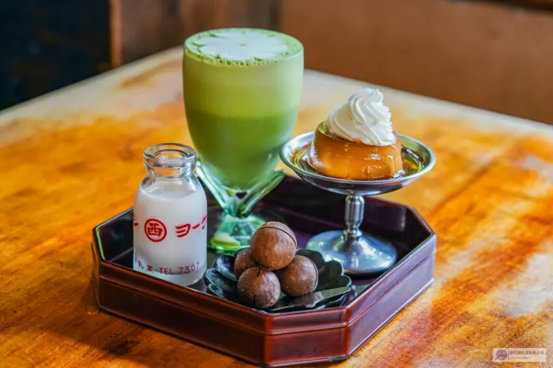 台南昭和復古老宅咖啡廳！「島鹿·喫茶」必吃招牌布丁與炙燒明太子飯糰。