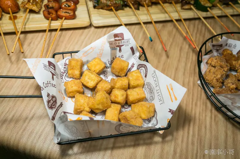 宜蘭羅東居酒屋宵夜推薦-沒來過人生百味串燒居酒屋吃過這裡的超高CP值串燒，請不要輕易地說你已經嚐盡人生美味！（邀約 @圍事小哥的幸福相框