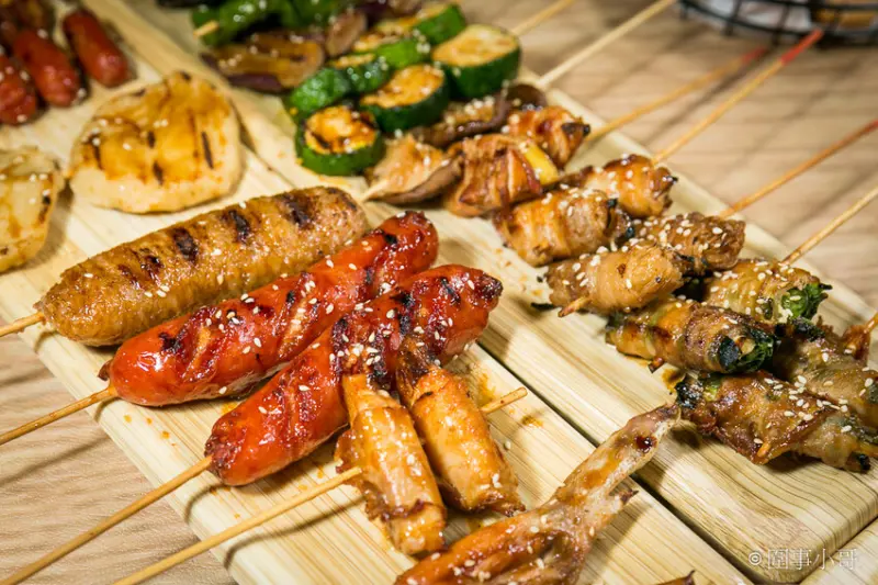 宜蘭羅東居酒屋宵夜推薦-沒來過人生百味串燒居酒屋吃過這裡的超高CP值串燒，請不要輕易地說你已經嚐盡人生美味！（邀約 @圍事小哥的幸福相框