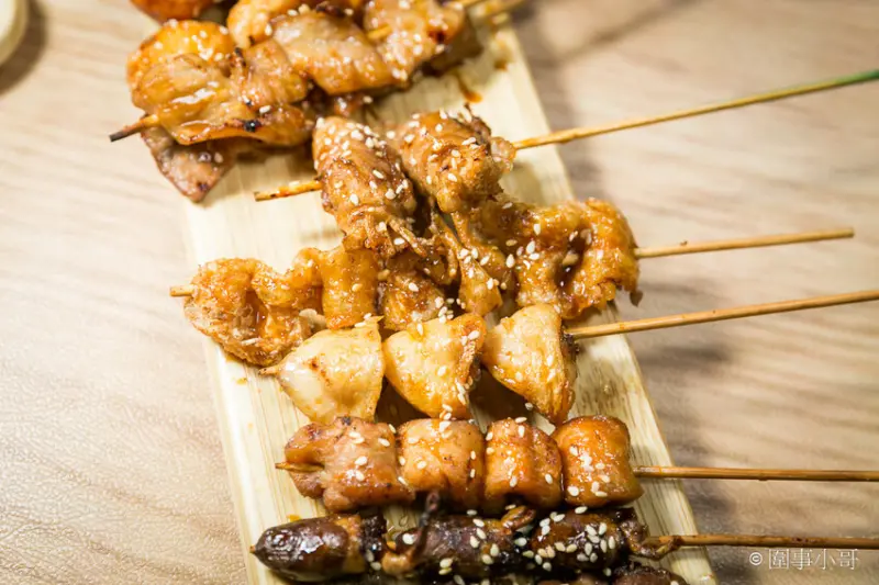 宜蘭羅東居酒屋宵夜推薦-沒來過人生百味串燒居酒屋吃過這裡的超高CP值串燒，請不要輕易地說你已經嚐盡人生美味！（邀約 @圍事小哥的幸福相框