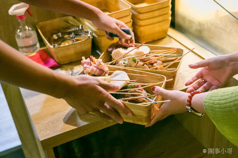 宜蘭羅東居酒屋宵夜推薦-沒來過人生百味串燒居酒屋吃過這裡的超高CP值串燒，請不要輕易地說你已經嚐盡人生美味！（邀約 @圍事小哥的幸福相框