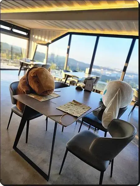 推薦【桃園龍潭】浪漫乳姑山《見山景觀咖啡廳》♡桃園最夯的夜景