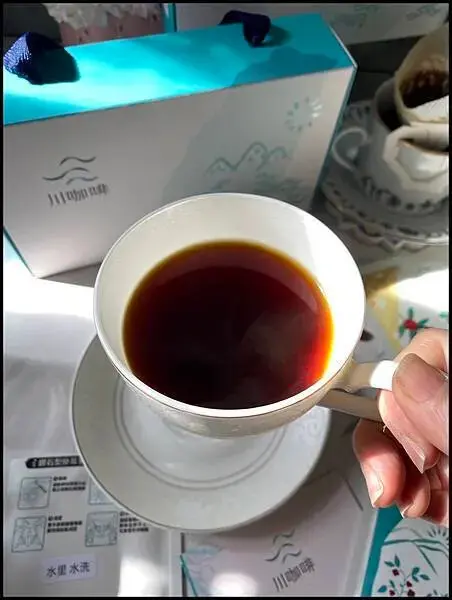 【台灣咖啡年節禮盒推薦/新年伴手禮推薦】如川流般，匯聚台灣精