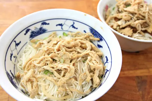 ［中正區］：假日吃不到☆樺林乾麵（近東吳城區部）