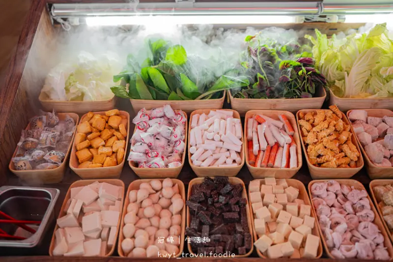 台中西區火鍋吃到飽_月團圓雞湯火鍋台中美術園道店，358元起