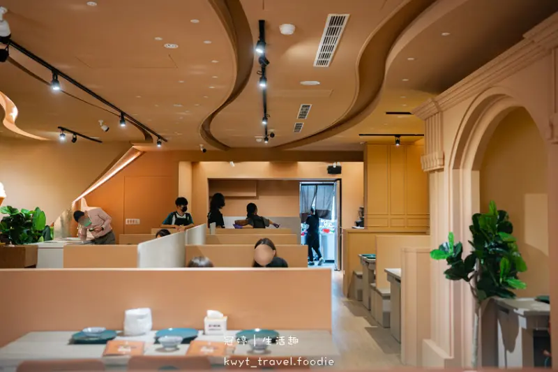 台中西區火鍋吃到飽_月團圓雞湯火鍋台中美術園道店，358元起