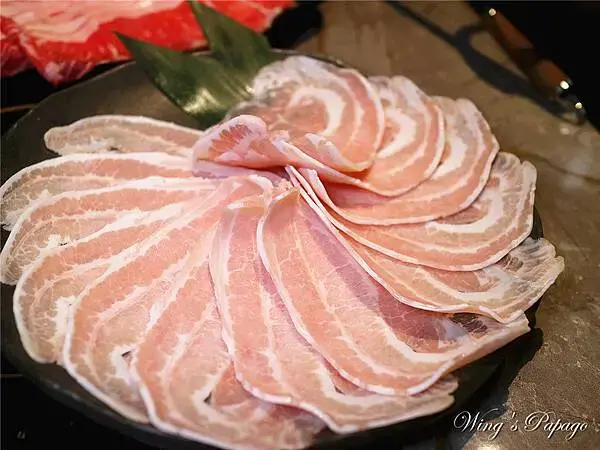 中山宵夜火鍋，一緒 旭鍋，火焰麻油鍋，麻辣鍋，牛奶鍋，還可吃