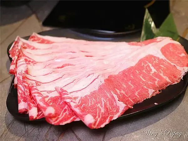 中山宵夜火鍋，一緒 旭鍋，火焰麻油鍋，麻辣鍋，牛奶鍋，還可吃