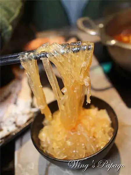 中山宵夜火鍋，一緒 旭鍋，火焰麻油鍋，麻辣鍋，牛奶鍋，還可吃