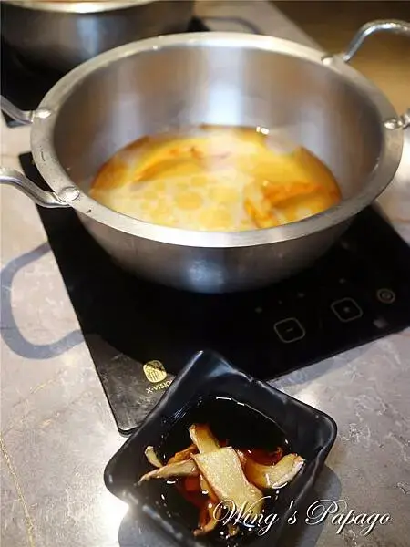 中山宵夜火鍋，一緒 旭鍋，火焰麻油鍋，麻辣鍋，牛奶鍋，還可吃