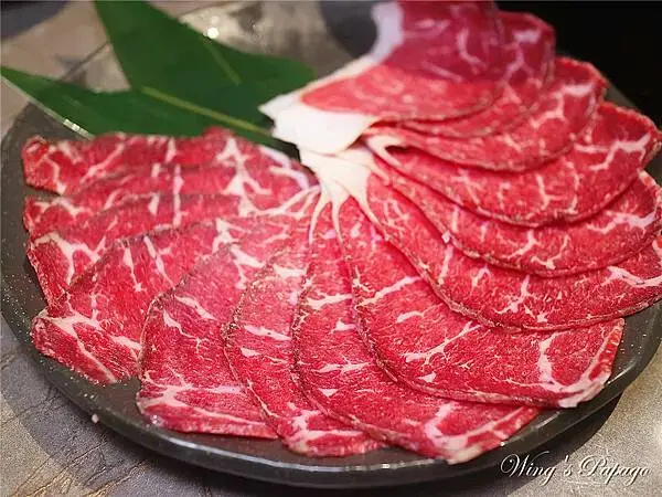 中山宵夜火鍋，一緒 旭鍋，火焰麻油鍋，麻辣鍋，牛奶鍋，還可吃