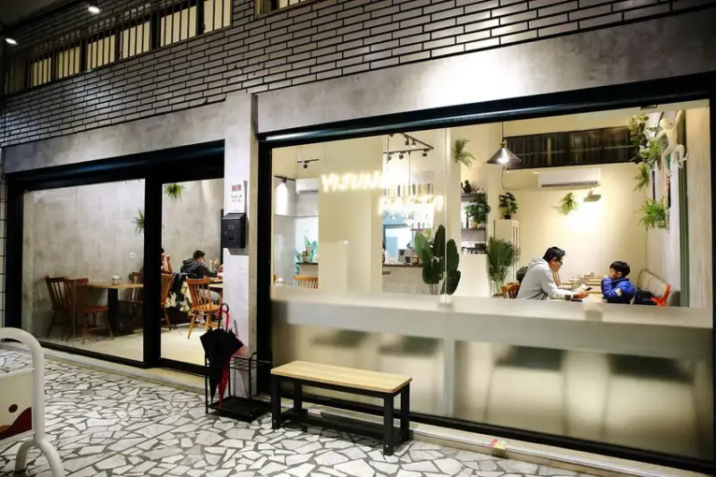 【幸福捷運站美食】新開幕！義匠義式湯麵-新莊昌明店，超級好吃