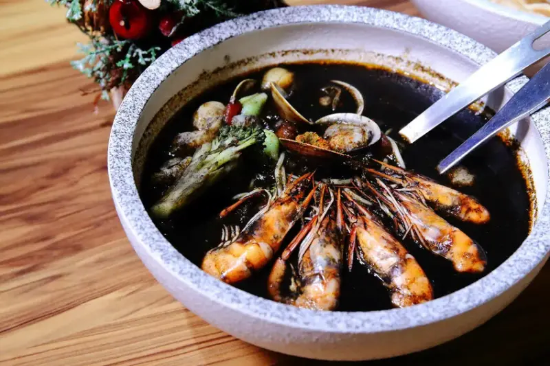 【幸福捷運站美食】新開幕！義匠義式湯麵-新莊昌明店，超級好吃