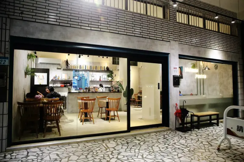 【幸福捷運站美食】新開幕！義匠義式湯麵-新莊昌明店，超級好吃