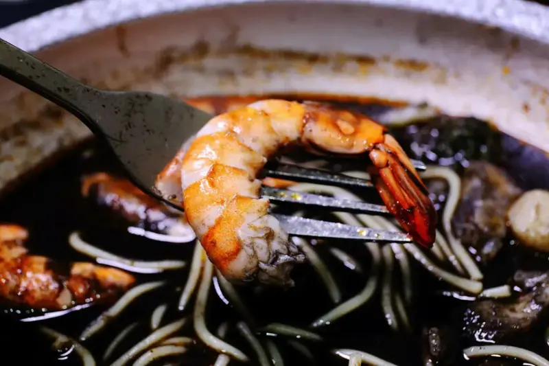 【幸福捷運站美食】新開幕！義匠義式湯麵-新莊昌明店，超級好吃