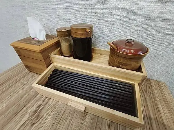 新北鶯歌港款赤肉羹