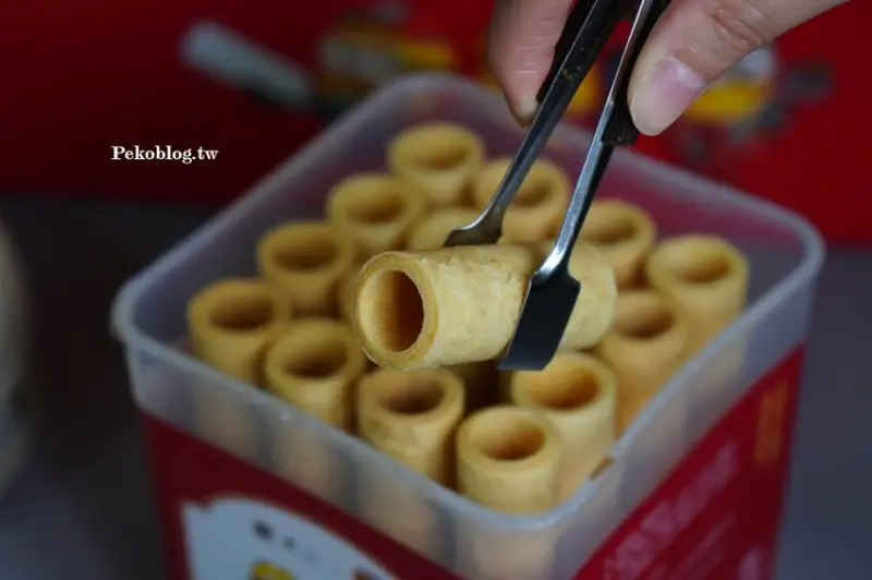 東區伴手禮.實心蛋捲.小小兵蛋捲.實心蛋捲台北.實心蛋捲門市.實心蛋捲推薦.過年禮盒.立頓奶茶蛋捲.