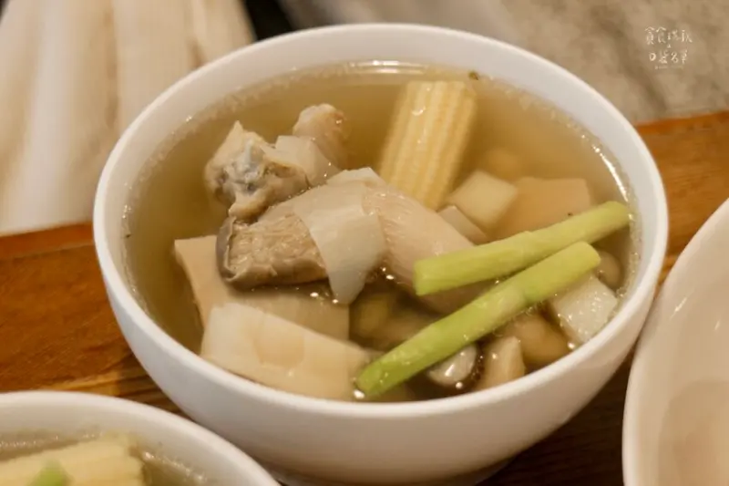 台中西區｜喝得出用心之處的家常燉湯！冷天來碗湯品暖胃又暖心｜